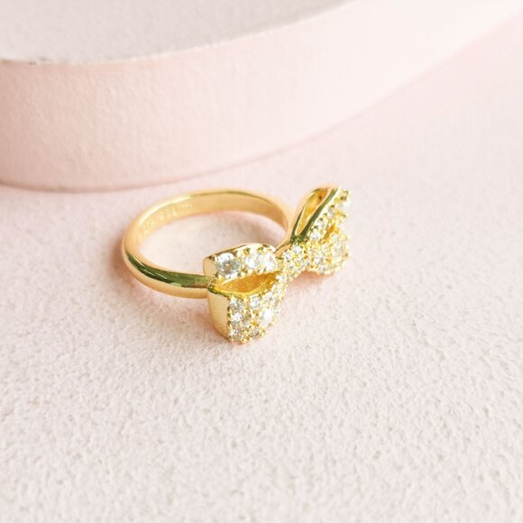 Kendra Scott - Krista White Mix Gold Bow Cocktail Ring #7 - NEW - Picture 2 of 3
